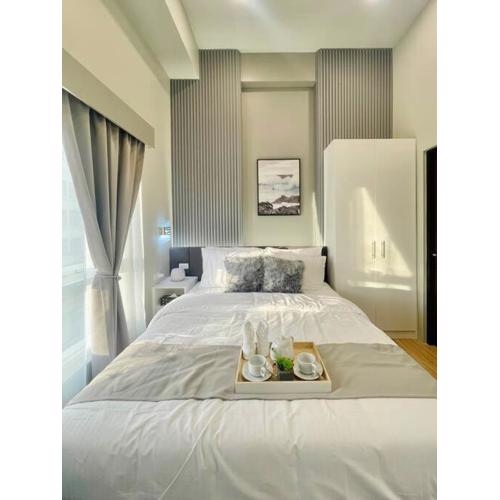 * *8 Luxurious Studio Apartment