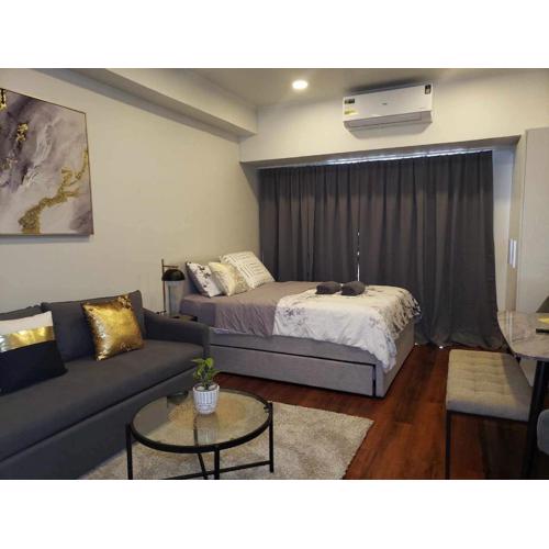 803 - Quiet Condo in City Centre