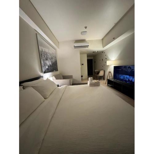 81 Newport Blvd Cluster 4 Unit B 3rd flr by Rechelle Nunag