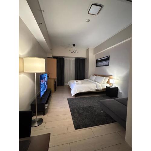 81 Newport Blvd Cluster 5 Unit 4E by Rechelle Nunag