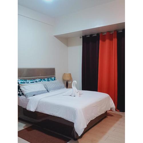 81 Newport Boulevard-Hyuna Place, Across NAIA T3