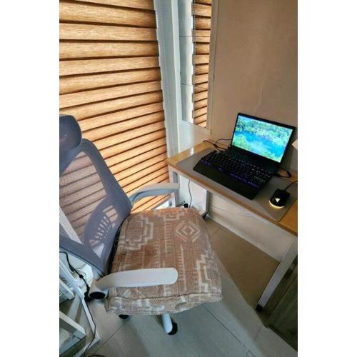 821 Field Res Condo by Bambie with 2 wifi