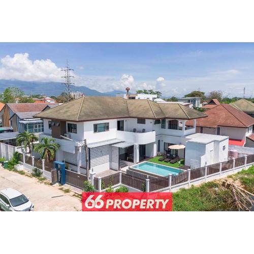 9 Room Huge Pool Villa near Central Festival