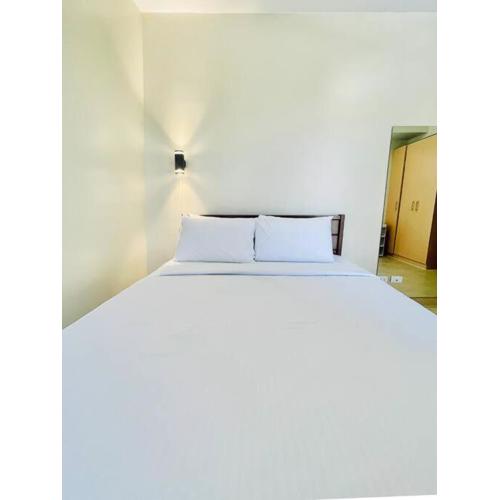 9 Roomy Urban Escape