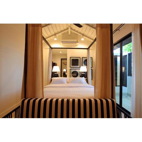 99 The Gallery Hotel