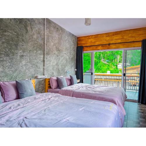 กินลมชมจันทร์ แม่กำปอง