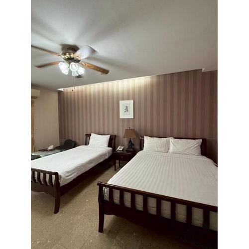 ซิลเวอร์วู้ด รีสอร์ท