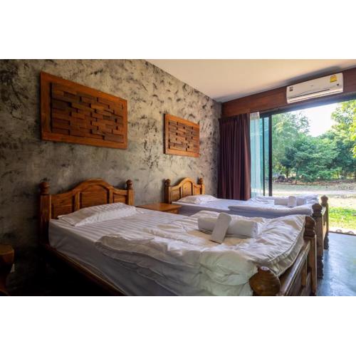 ชิดธาร รีสอร์ท