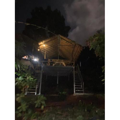 เต๊นท์มีหลังคายกสูง