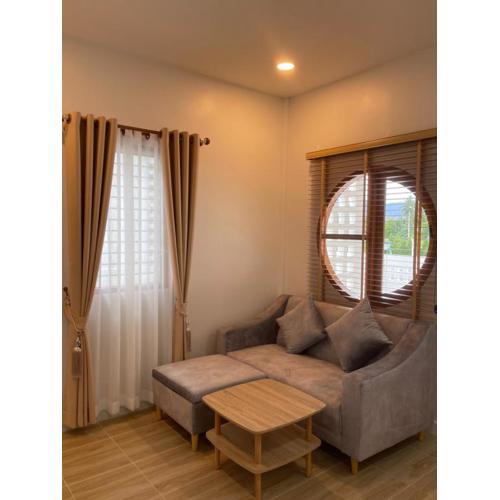 เพชรไพลินรีสอร์ทสามร้อยยอด