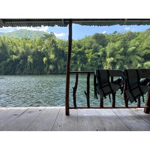 แพจิตรธาดาธารน้ำ