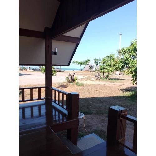 หาดกำนันแคมป์ปิ้ง&ซีฟู๊ด