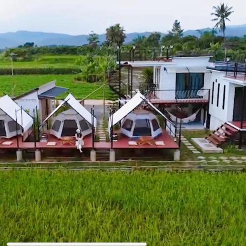 ฮักดอยคาเฟ่ แคมป์&โฮมสเตย์