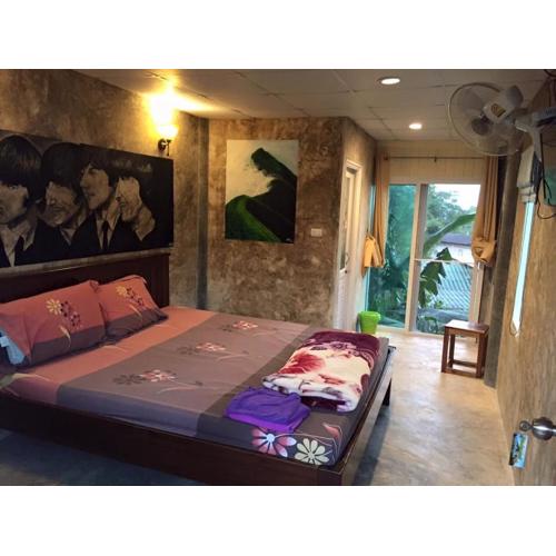 อีต่องโฮมสเตย์