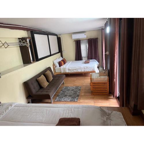 ห้องลานเคียงดาว บ้านสวนสราญชล