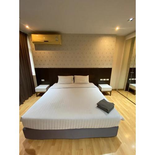 ห้องใหญ่ วิวดี กลางเมือง ใกล้บีทีเอส