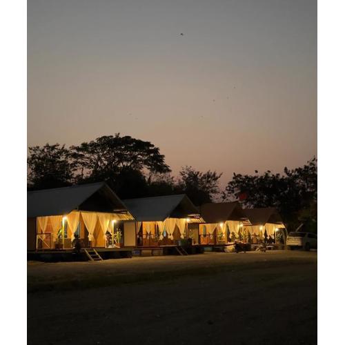 อิงน้ำท่าจีน (ท่าจีนรีสอร์ท)