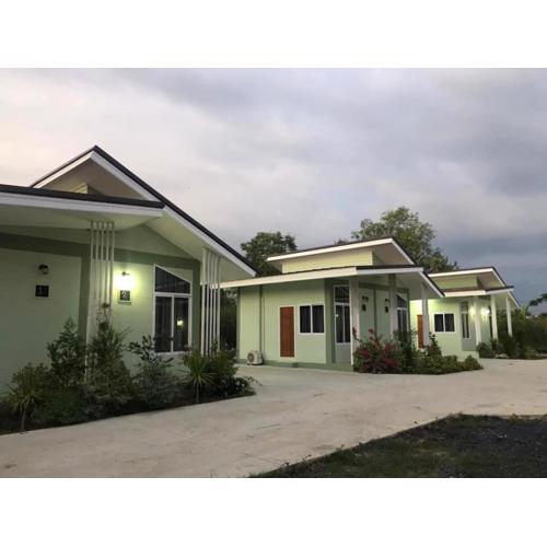 ออมทรัพย์ รีสอร์ต