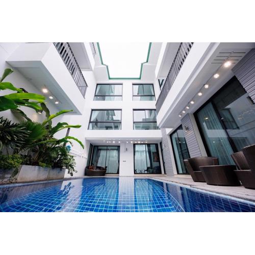 曼谷市中心七卧室独栋豪华泳池别墅