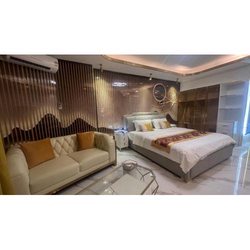 芭提雅中天维塔拉奢华黄金风格酒店公寓中天汽车站旁边