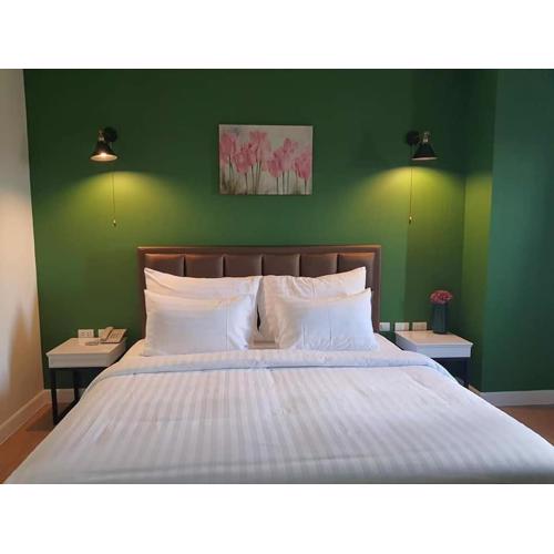 โรงแรมต้นเงิน