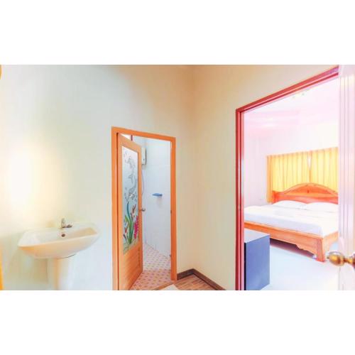 โรงแรมศศิธร บูทีค แอนด์ รีสอร์ท