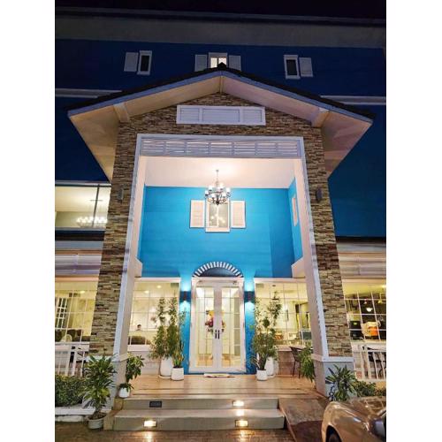 บ้านธนาบูติคโฮเทล