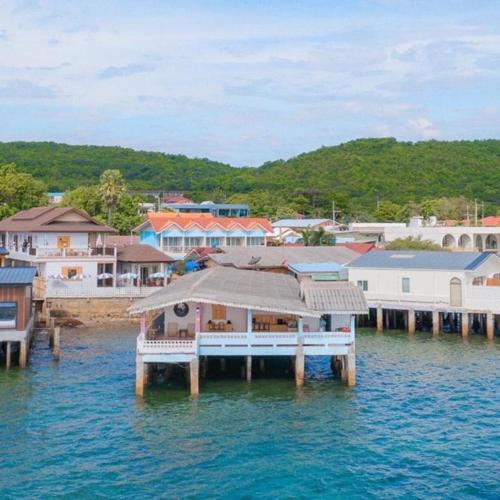 บ้านทะเลสวย เกาะล้าน