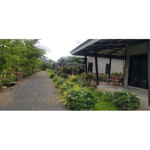 บ้านสราญรัตน์