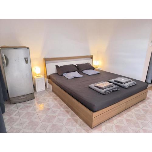 บ้านวดาวัลย์