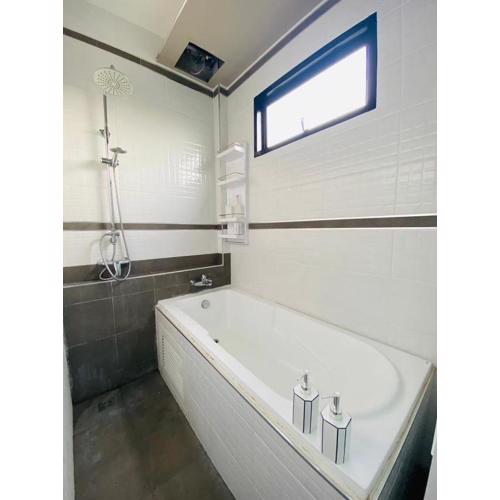 ทีบี นอร์ดิกซ์ พลูวิลล่า