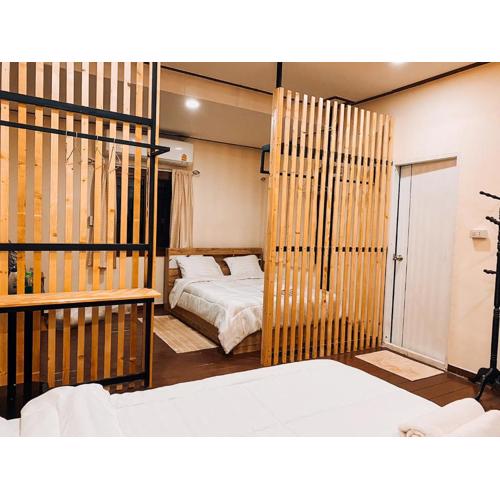 บ้านชมธาร บ้านสวนสราญชล