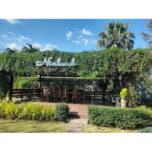 นิลแลนด์ รีสอร์ท