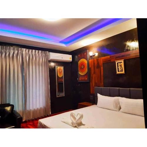 นาธาริเวอร์ไซด์