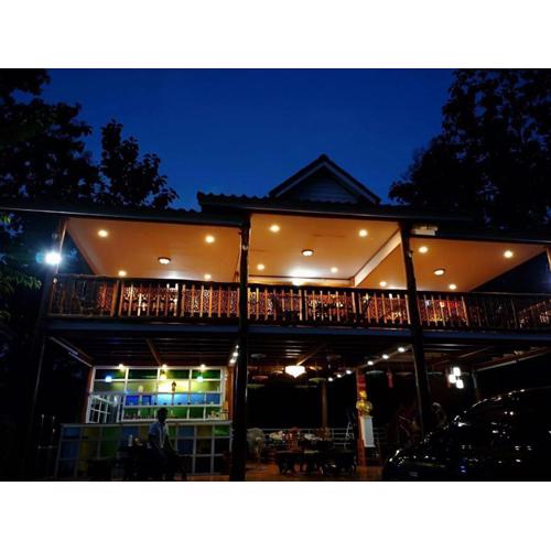 ม่อนธารา รีสอร์ท