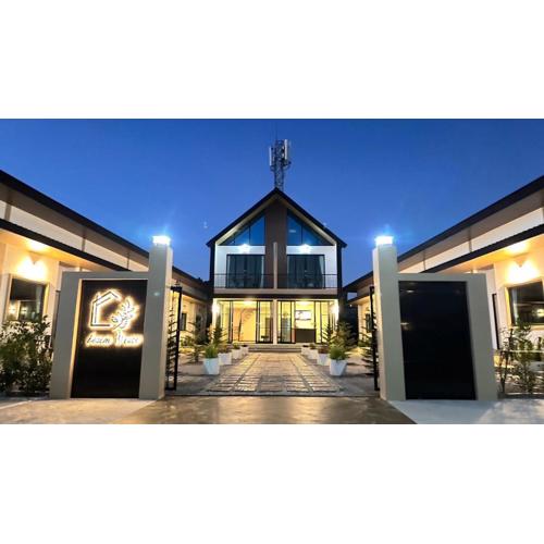 บ้านโอบอ้อม