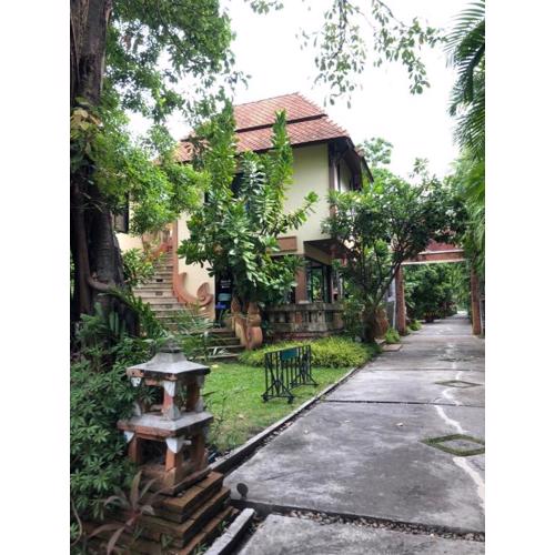 พิชชาวรี รีสอร์ท