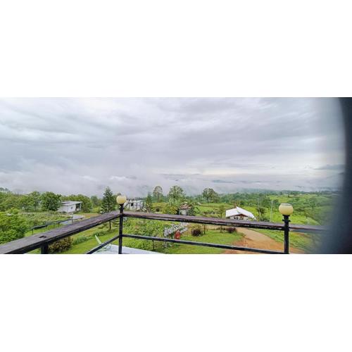 บ้านไร่ระเบียงฟ้า น้ำหนาว แคมป์ปิ้ง