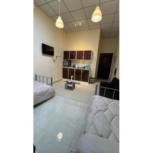 شقة سبعة و سبعين