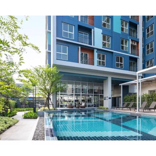 A family room at Lumpini Ville Sukhumvit 101-1 by Pikul