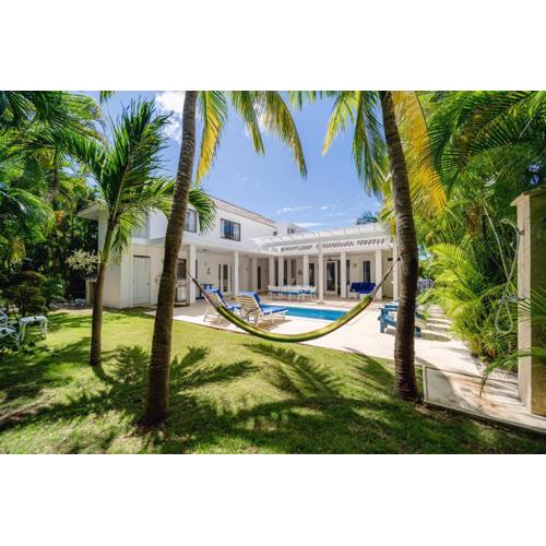 A Guest Dream Villa Blue at Punta Cana Village