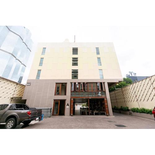 A Room Bangkok Sathorn