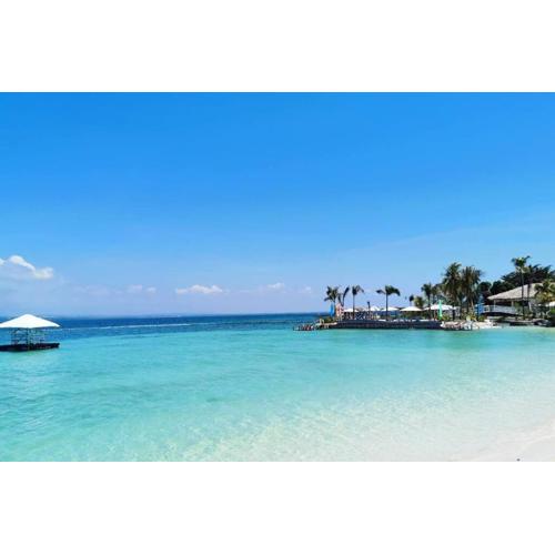 A sea view 3 bedroom beach vacation home