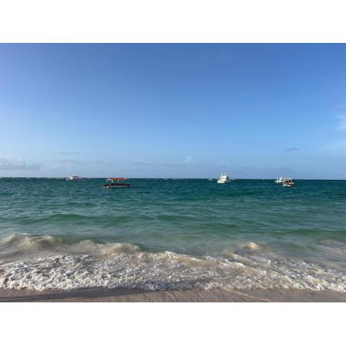 A solo 13 minutos Caminando a Playa, 2 Niveles de Apartamento 1 Habitacion con Jacuzzy Privado