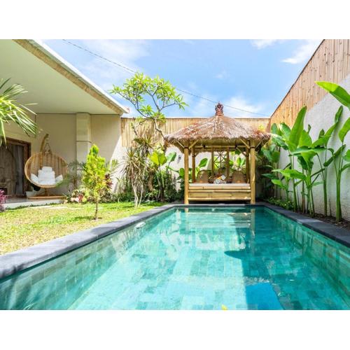 A Walk to Canggu Beach - Mozon Garden Villa