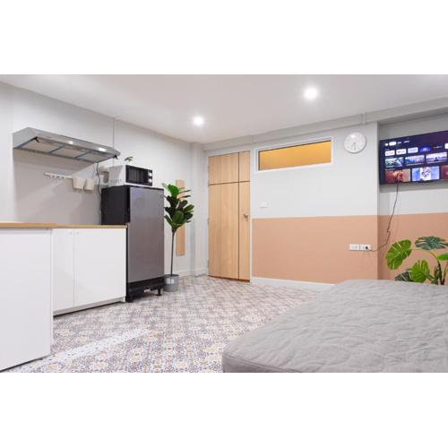 A1 Duplex large room wt kitchen