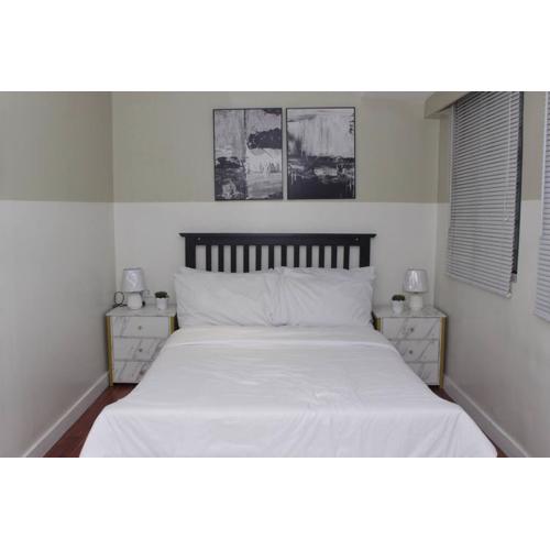 A2J BGC Luxury 2BR Loft Near Burgos Circle & Malls