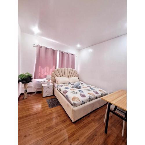 A4 Studio Apartment Room Transient House near Abreeza Mall, USEP Obrero, Victoria Plaza, SM Lanang, SPMC MDMRC Hospital