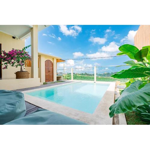 Aaya - 8 Min To Beach, Radiant Villa with Rice Field View