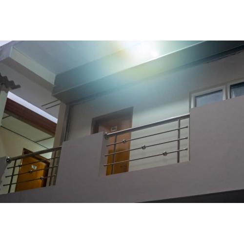 Abbi Holiday - Jaffna Lodge